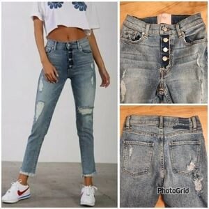 DREAM FIT JEANS IN SWEET MONDAY WASH BY REVICE DENIM - SIZE 25 - EUC